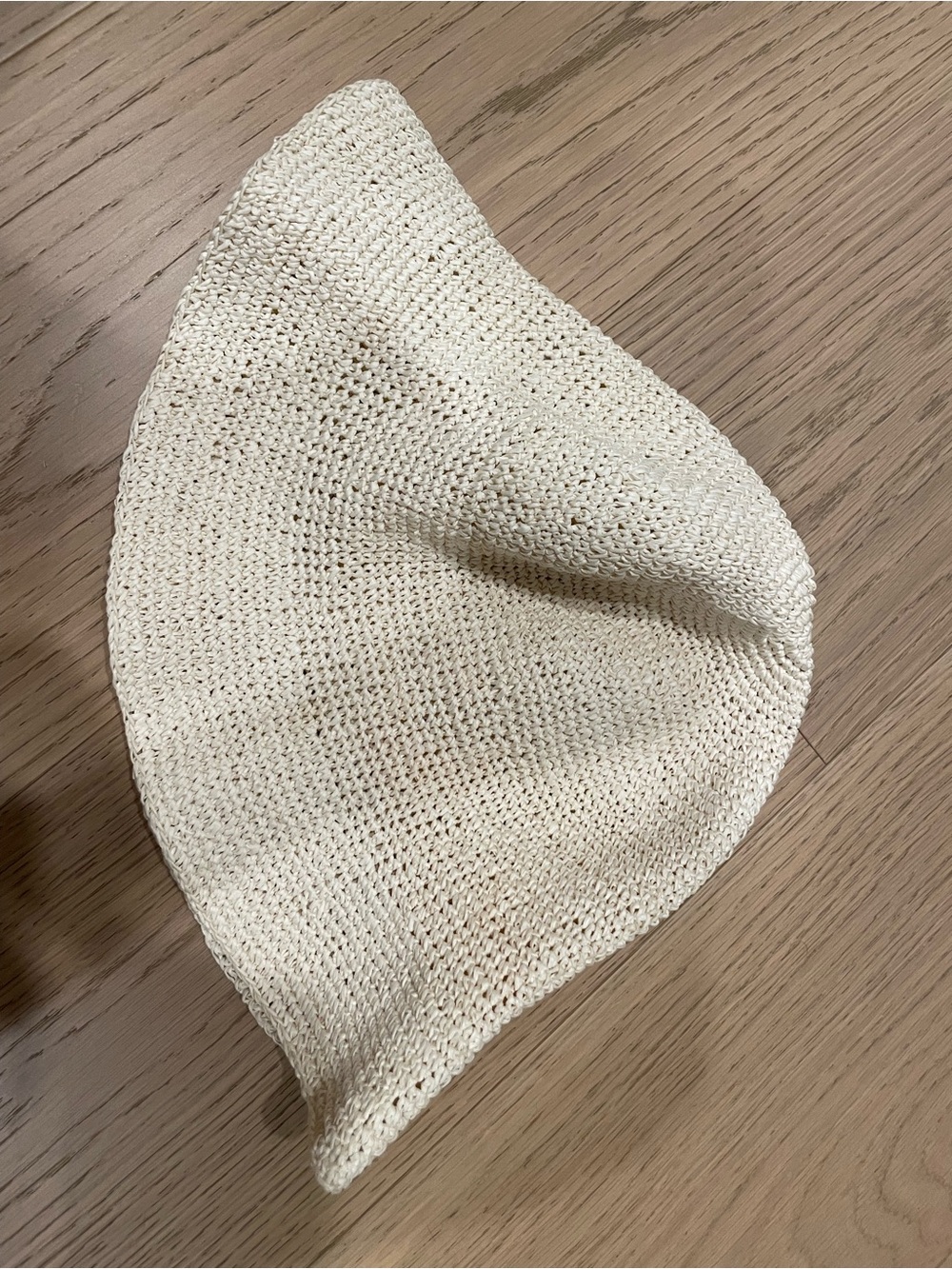 Aritzia Babaton Paper Straw Bucket Hat Cream S/M